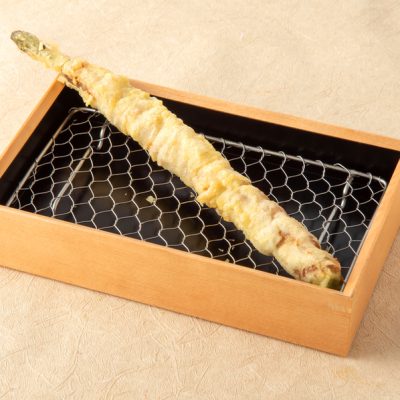 当店の名物料理といえば天ぷら！揚げたてサクサクでまさに絶品 | せせらぎを聴きながら 西中洲店